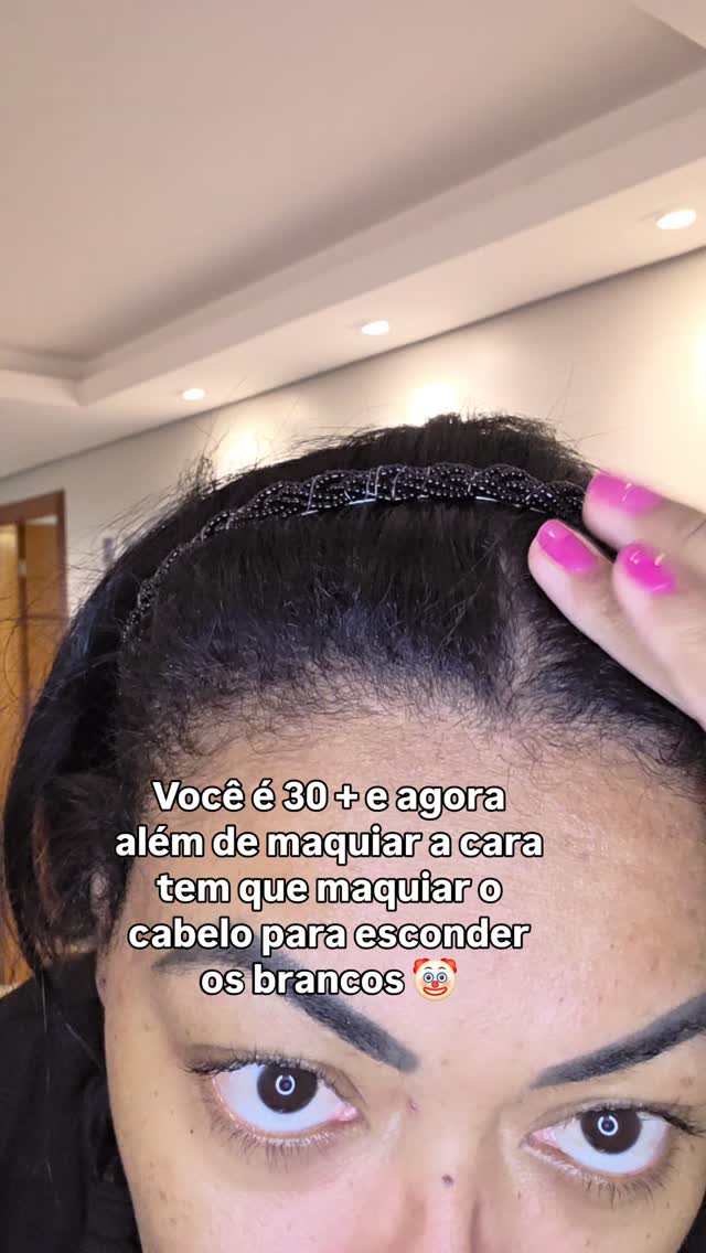 Bruunah criando conteúdo sobre autocuidado depois dos 30